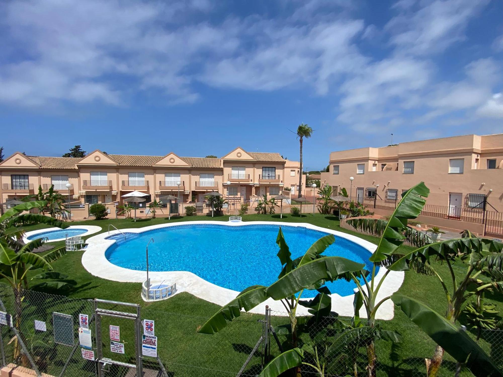Playa La Barrosa, Alojamientoslola Chiclana de la Frontera Exterior photo